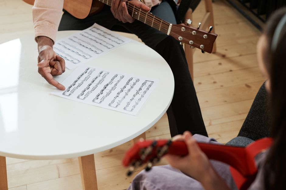 The Site With Over 400,000 Tabs Isn’t Where You Should Learn Your First Song